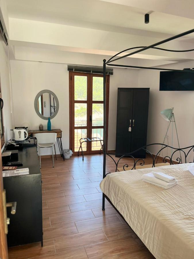 Vassilis Retreat Ξενοδοχείο Άσσος Εξωτερικό φωτογραφία